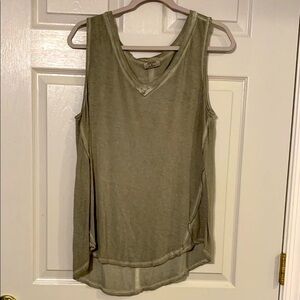 Zenana Olive Sleeveless Tank Top Medium